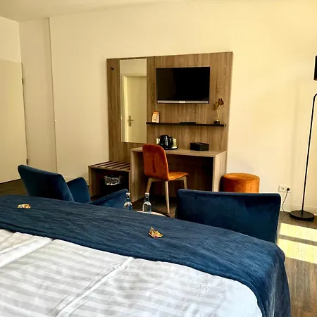 Am Dom Hotel 2*