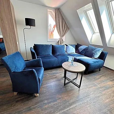 Am Dom Otel 2*