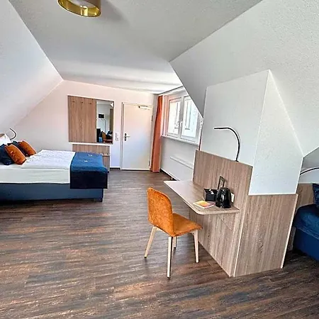 Am Dom Otel