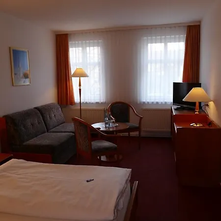 Am Dom Hotel 2*